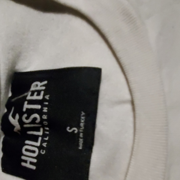 HOLLISTER - Picture 2 of 3